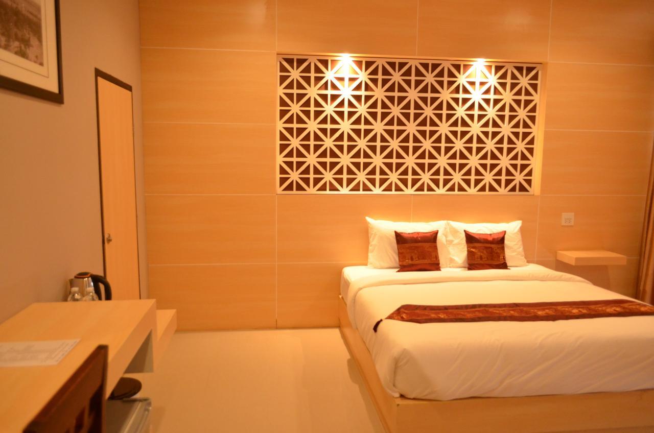 Thatluangview Hotel Vientiane Exterior foto
