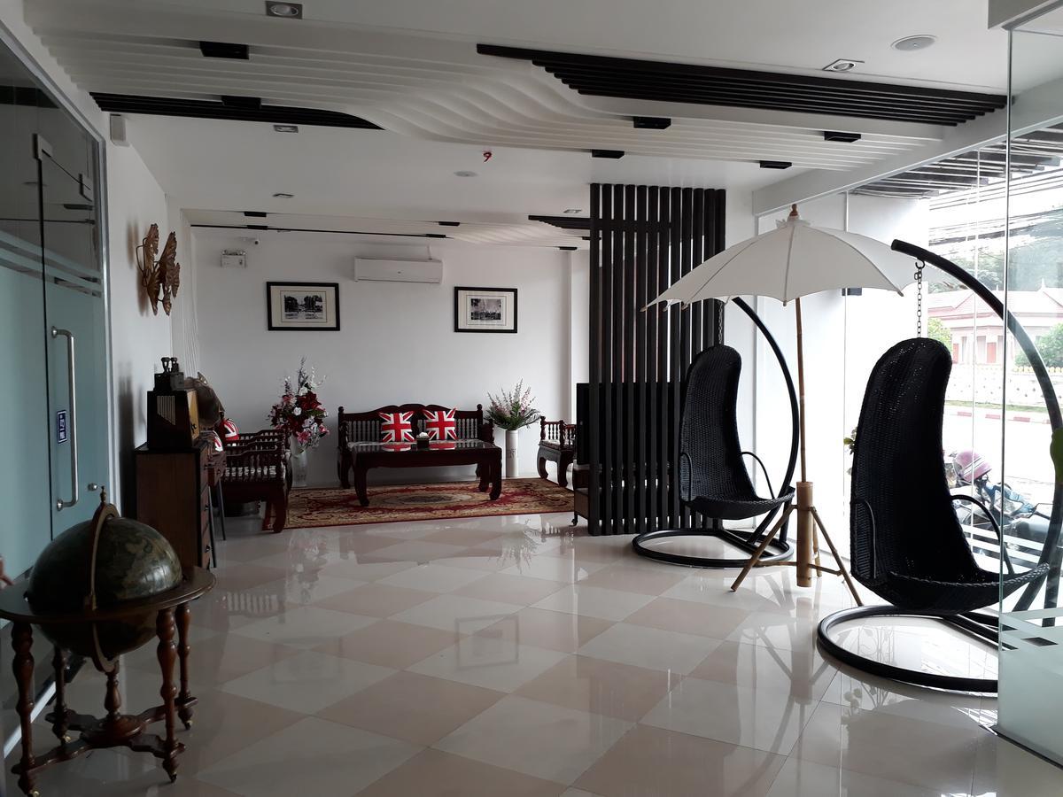 Thatluangview Hotel Vientiane Exterior foto