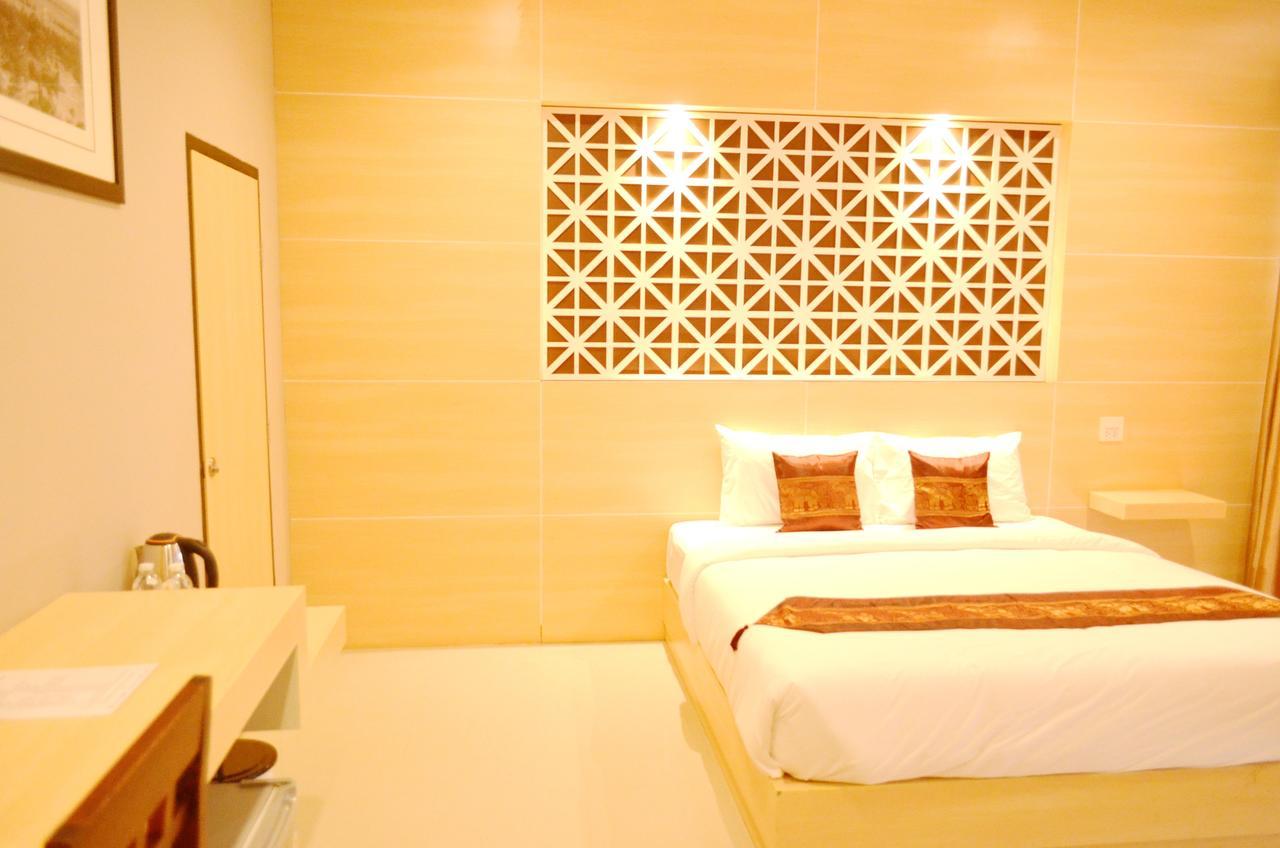 Thatluangview Hotel Vientiane Exterior foto