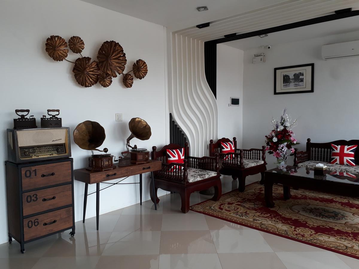 Thatluangview Hotel Vientiane Exterior foto